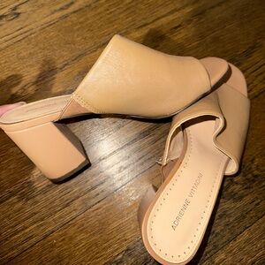 ADRIENNE VITTADINI NUDE BLOCK HEEL